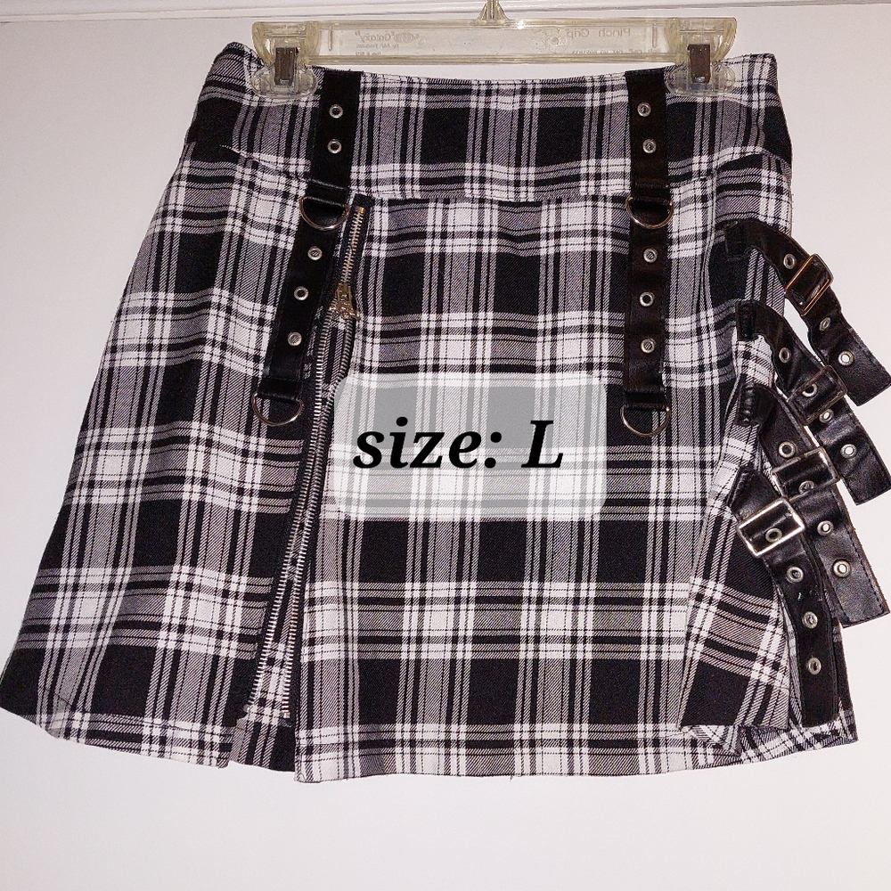 PLAID Black & White Punk Goth 90's, Y2K Skirt  L  Mad Girl